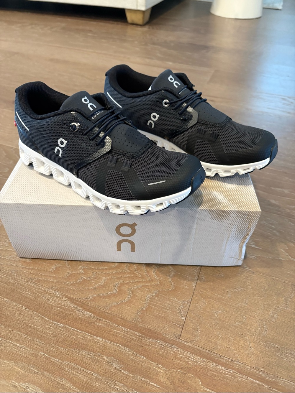 New with box -On Running Cloud 5 Black and White Women's Cloud Athletic Sneakers